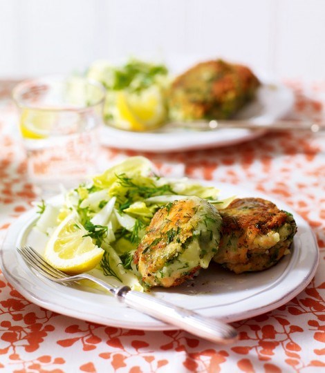Smoked salmon and dill fishcakes with chicory