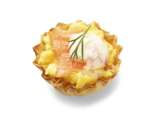 Smoked salmon and eggs phyllo shells