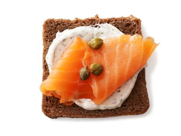 Smoked salmon canapés