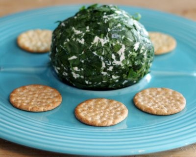 Smoked salmon cheese ball