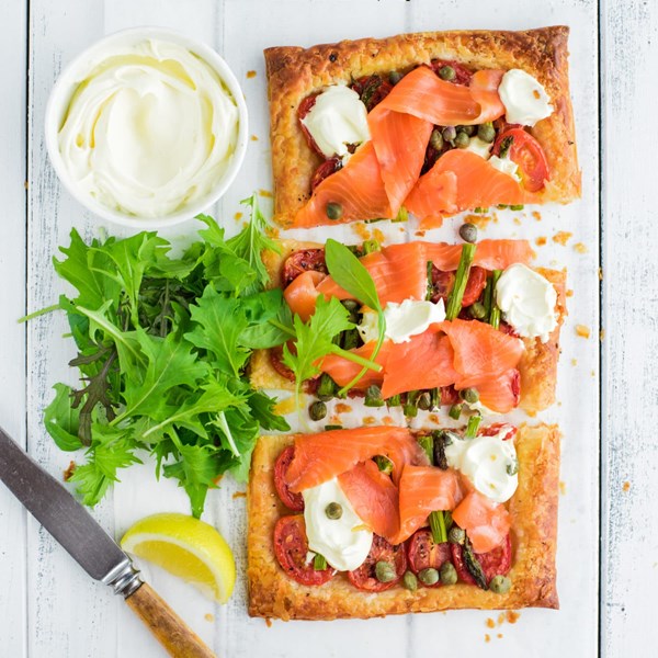 Smoked salmon, cherry tomato and asparagus tart