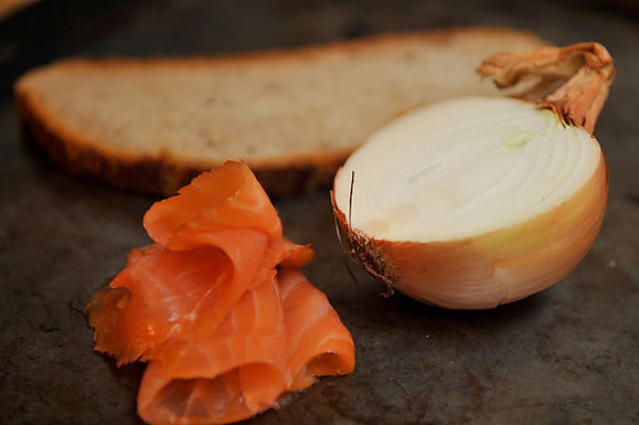 Smoked salmon mousse on rye toasts