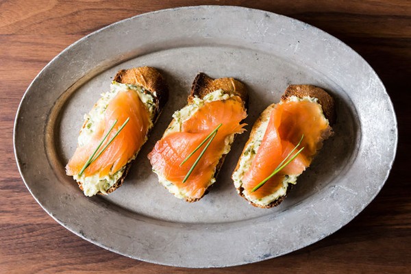 Smoked salmon on mustard-chive and dill butter toasts