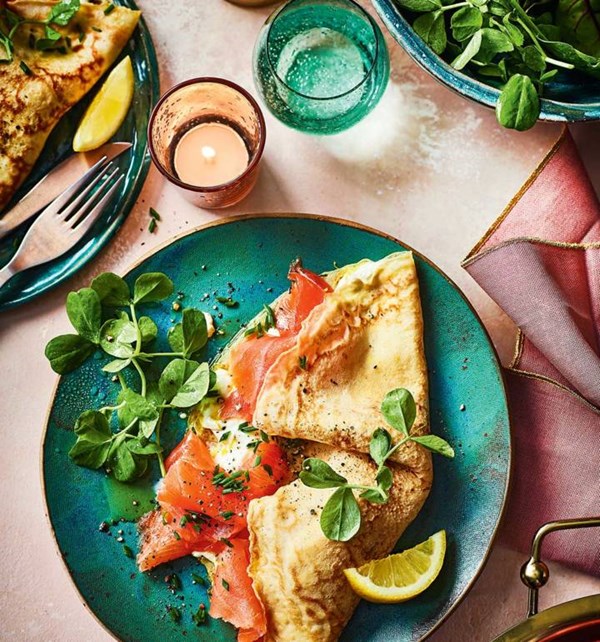 Smoked salmon pancake, truffle soured cream and chives [Fede Pollame]
