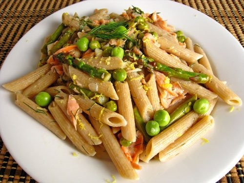 Smoked salmon pasta