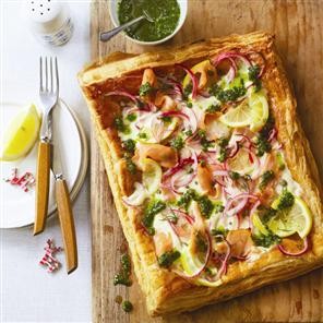 Smoked salmon pizza tart
