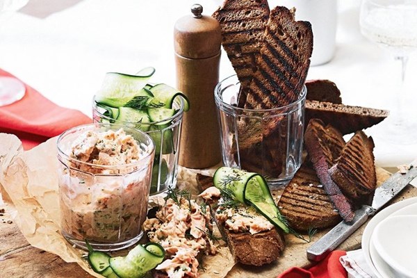 Smoked salmon rillettes, cucumber and rye bread