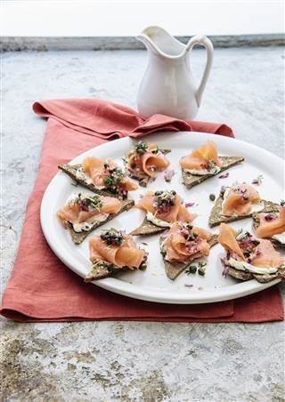 Smoked salmon tartines with red onion-caper relish