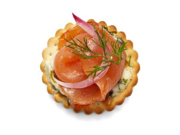 Smoked salmon with pickled onion