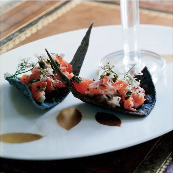 Smoked salon tartare with roasted jalapeño cream