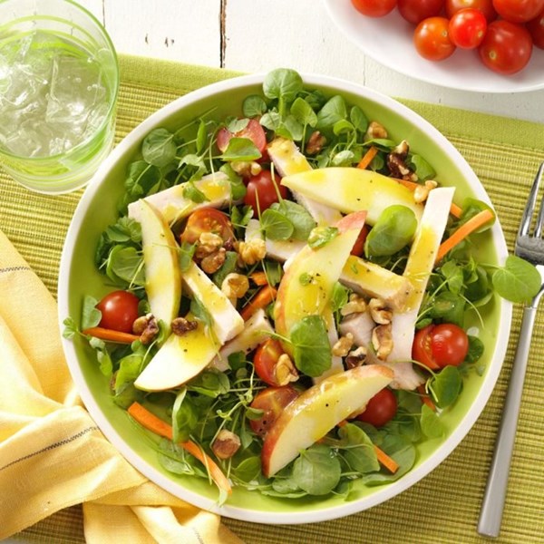 Smoked turkey and apple salad 