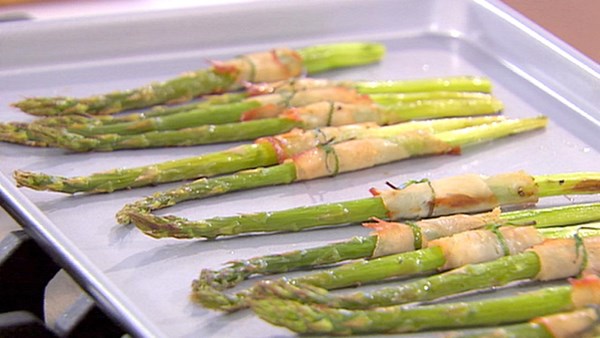 Smoked turkey-wrapped asparagus
