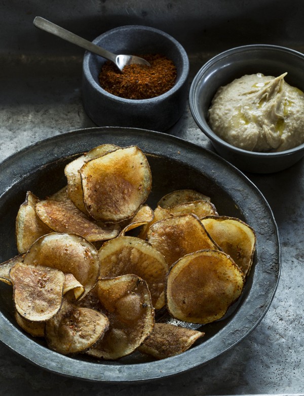 Smoked white bean hummus