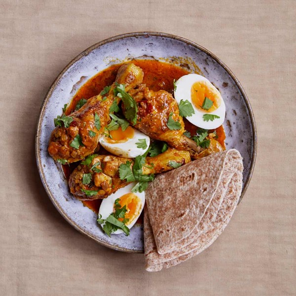 Smoky chicken and coconut curry (Kuku paka)