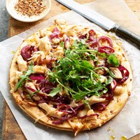 Smoky chicken pizzas