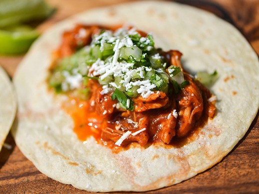 Smoky chicken tinga tacos