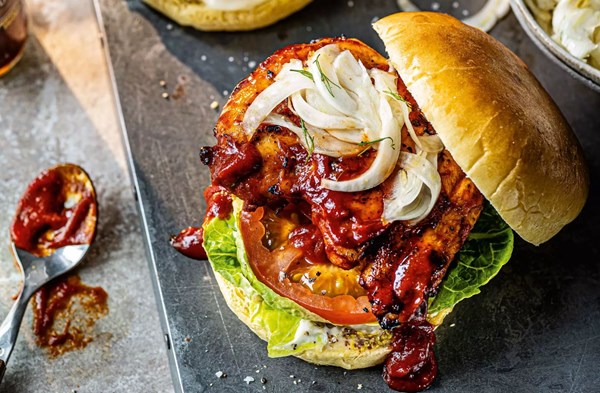 Smoky chipotle chicken burgers with pickled fennel