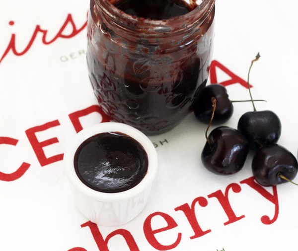 Smoky hot cherry barbecue sauce
