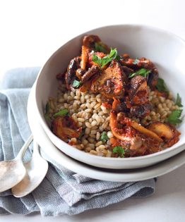 Smoky mushroom stew with barley