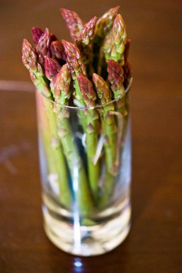 Smoky pickled asparagus