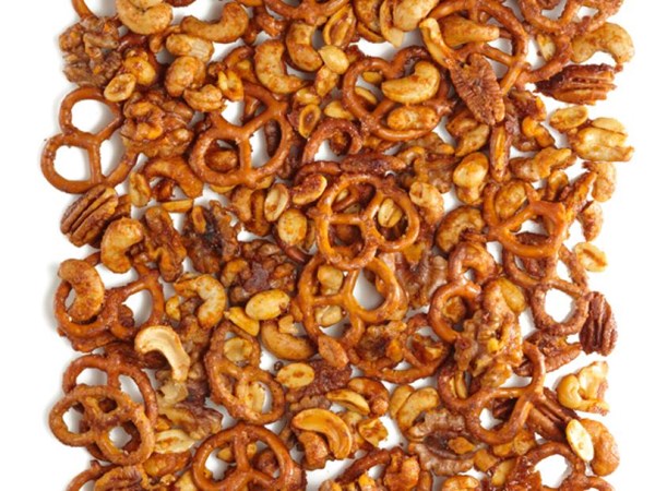 Smoky pretzel mix