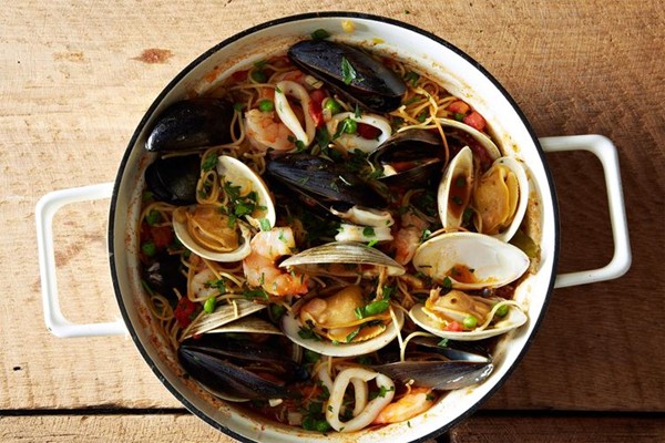 Smoky seafood fideos