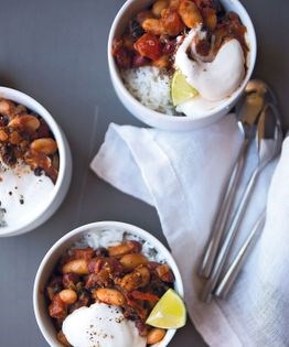 Smoky three-bean chilli