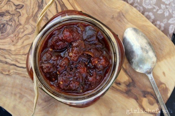 Smoky tomato-eggplant chutney