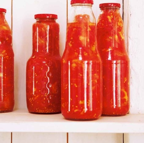 Smoky tomato relish