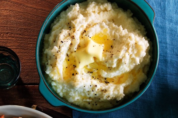 Smooth and creamy mashed potatoes