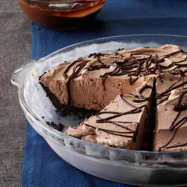 Smooth chocolate pie