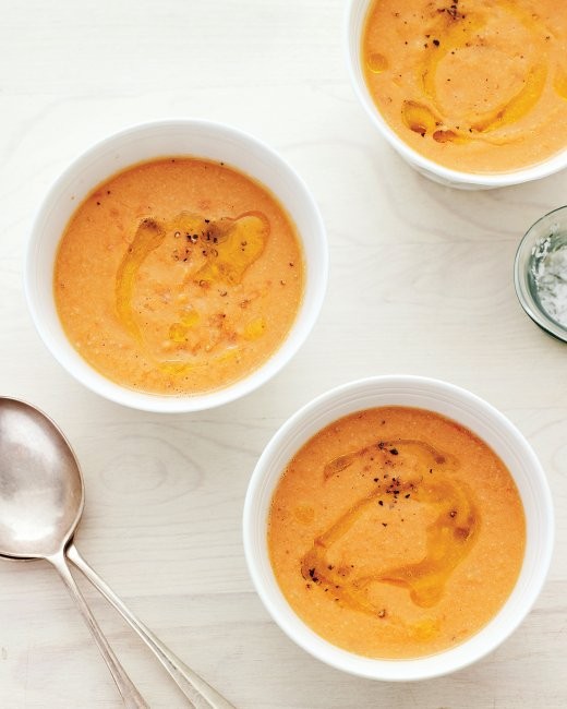 Smooth tomato gazpacho