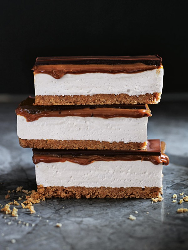 S'more caramel slice