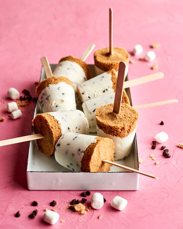 S’more cheesecake pops