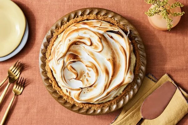 S'mores banana cream pie