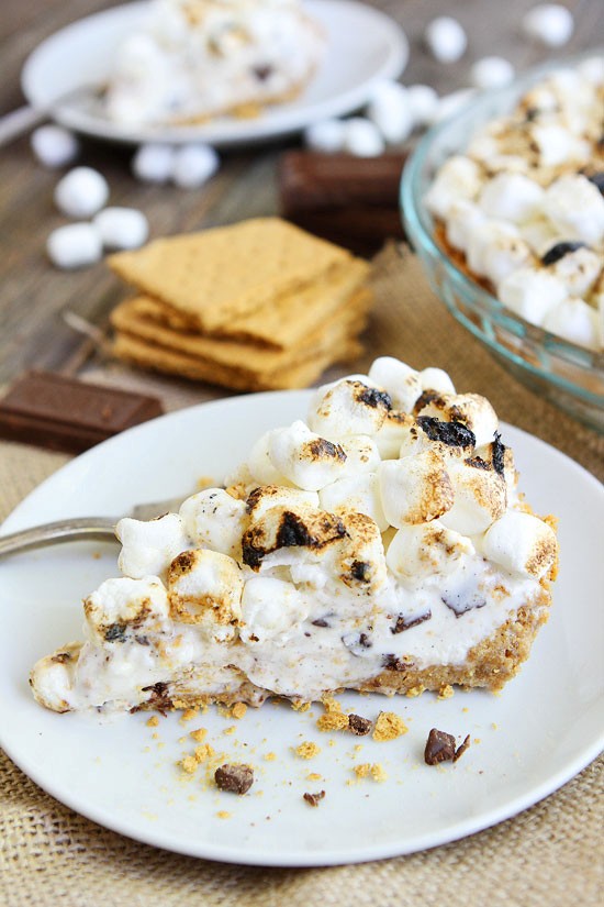 S’mores ice cream pie