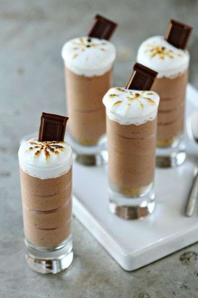 S'mores pudding shots