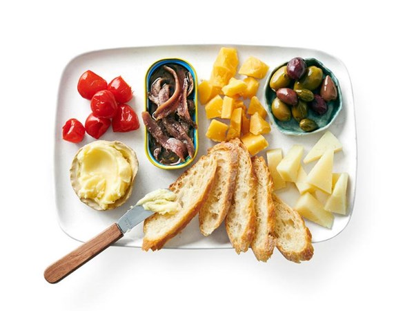 Snack plate with anchovies 