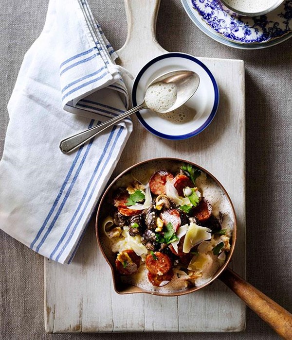 Snail and smoked sausage risotto with walnuts and Comté 