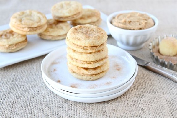 Snickerdoodle Biscoff sandwich cookies