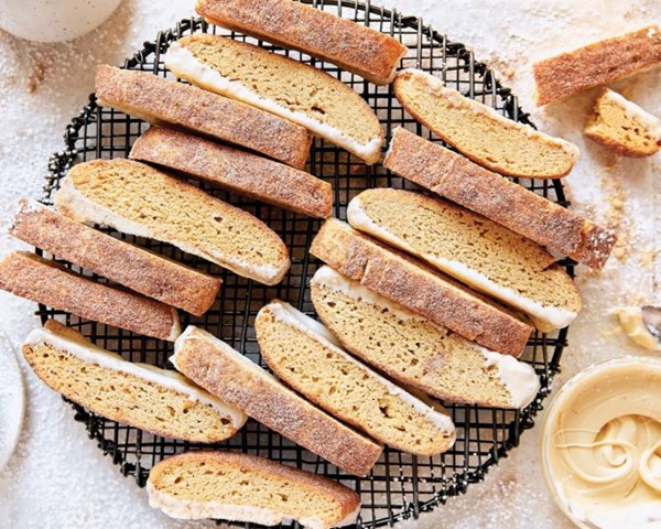 Snickerdoodle biscotti [Laura Kasavan]