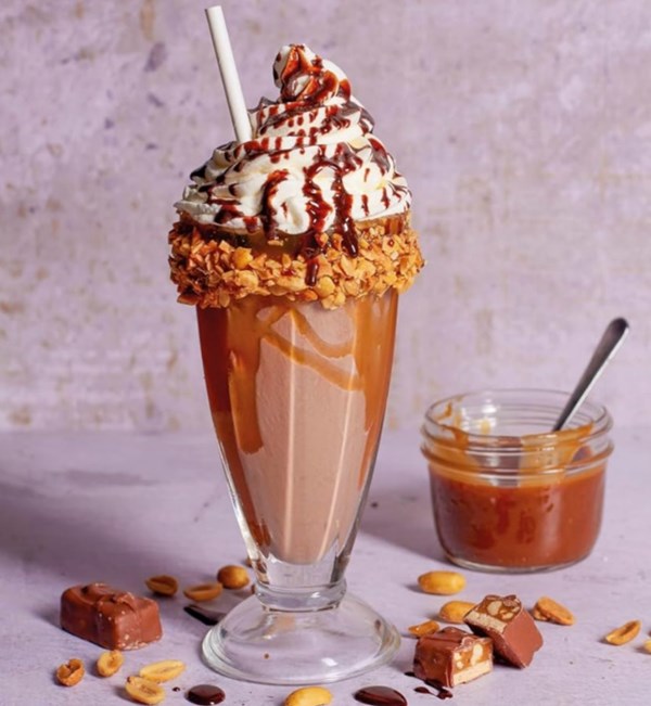 Snickers milkshake