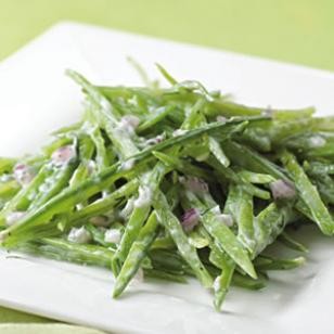 Snow peas with creamy ranch dressing
