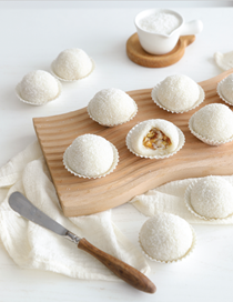Snowball cakes: Vietnamese coconut peanut mochi balls (Banh bao chi)