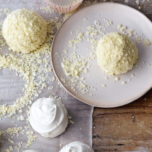 Snowball meringues