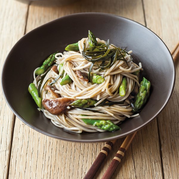 Soba noodles with asparagus, shiitake, and wakame
