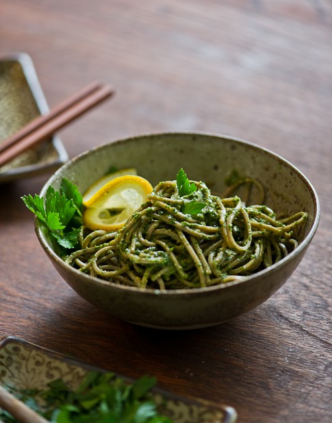 Soba with parsley pesto