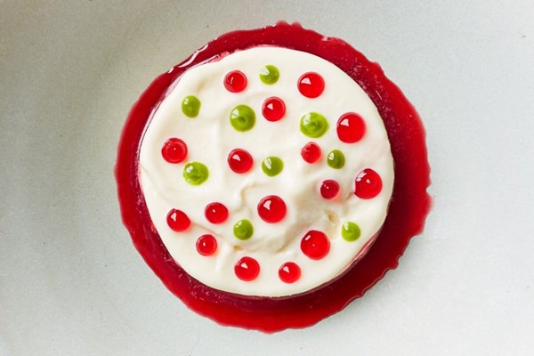 Soda bread ice cream with raspberry and tarragon