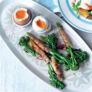 Soft-boiled eggs with tenderstem broccoli and pancetta soldiers
