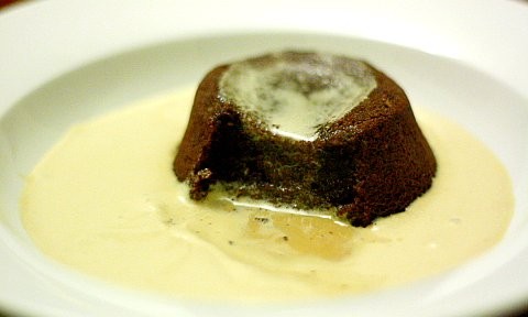 Soft-centred chocolate pudding with coffee cream